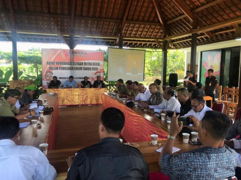 Bawaslu Tabanan Gelar Rakor Dengan Stakeholder Bali Tribune